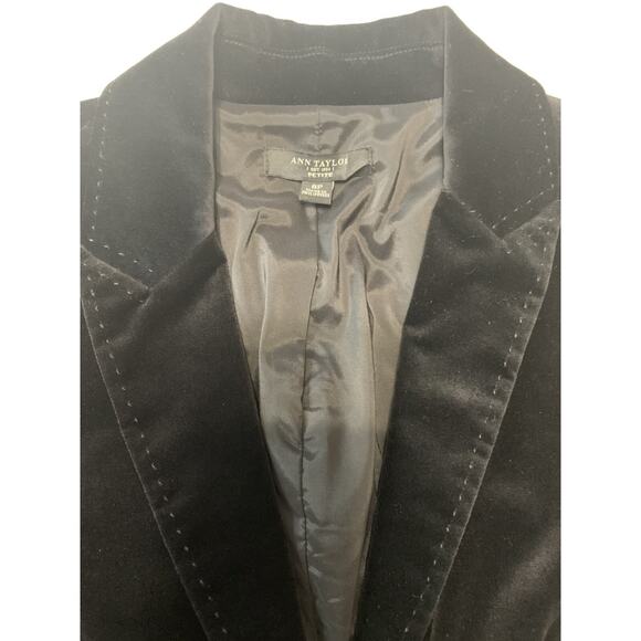 Ann Taylor Women’s 8P Black Velvet Blazer Jacket Open Front Long Sleeve Petite - Picture 5 of 7